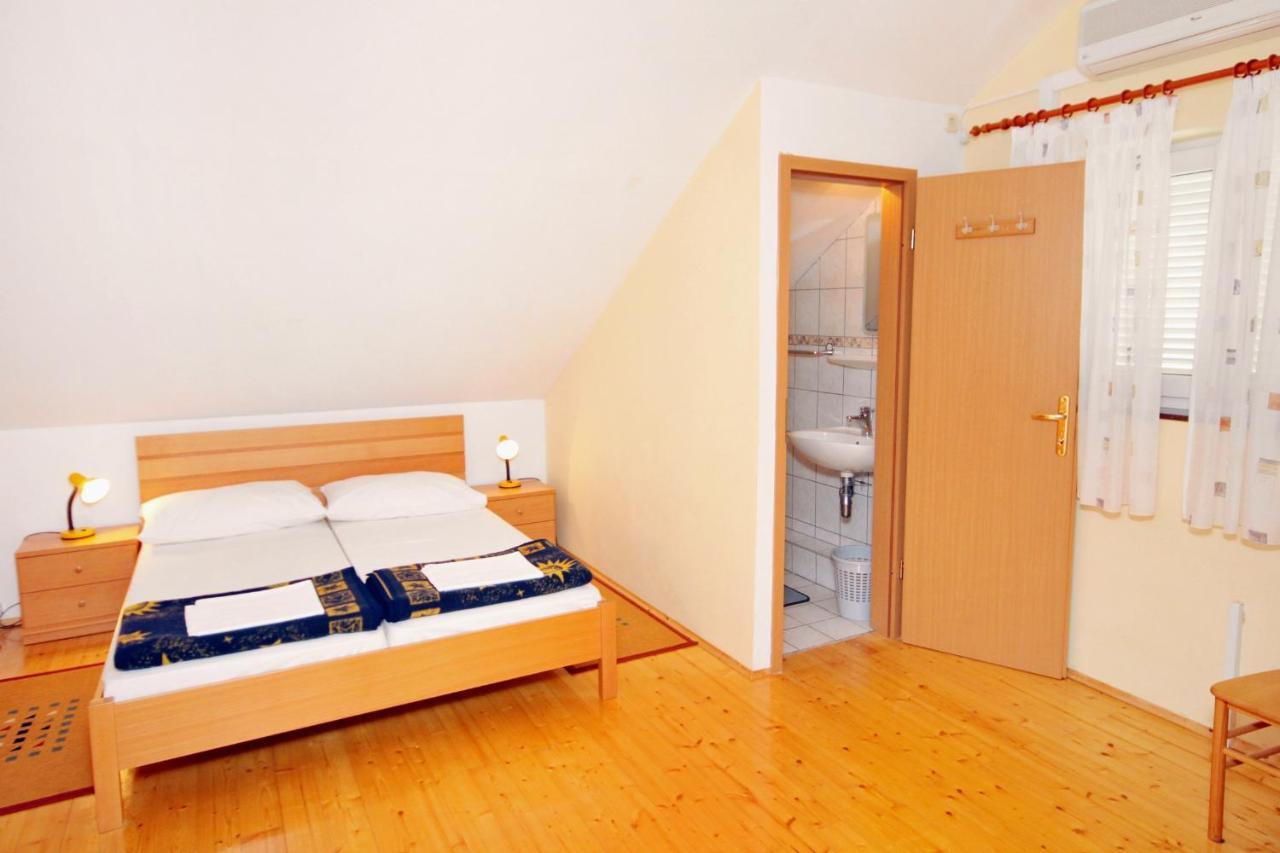 Apartments With A Swimming Pool Jadranovo, Crikvenica - 3238 Ngoại thất bức ảnh
