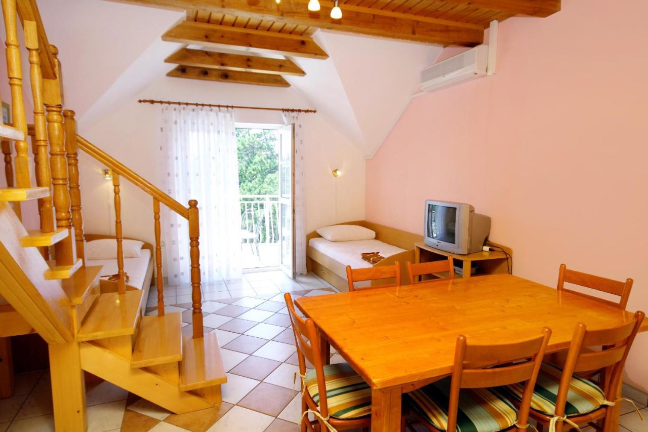 Apartments With A Swimming Pool Jadranovo, Crikvenica - 3238 Ngoại thất bức ảnh